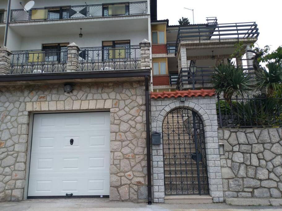 Apartment Mediterranean Garden リエカ エクステリア 写真