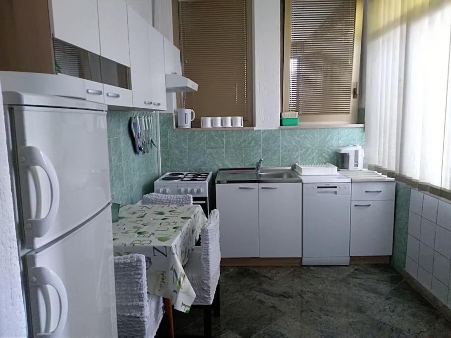 Apartment Mediterranean Garden リエカ エクステリア 写真